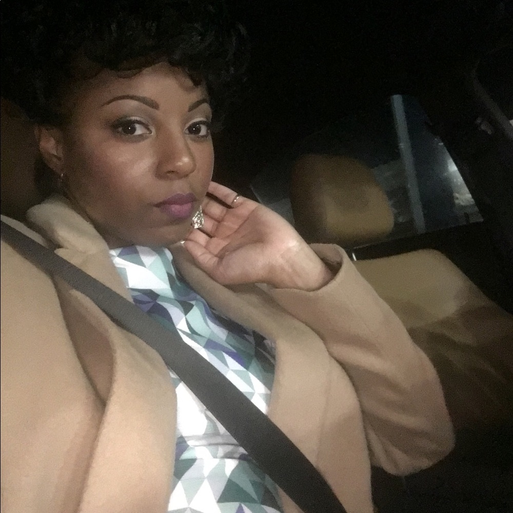 Meet your Posher, Kayla